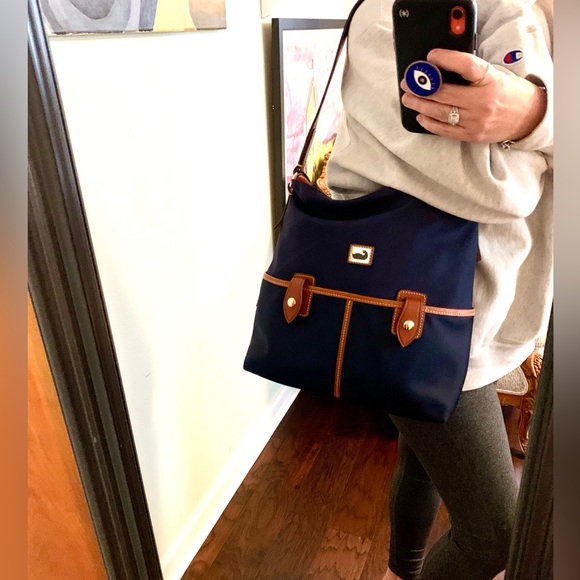 DOONEY EUC Navy Nylon and Leather Shoulder Bag- EUC and Vintage - Picture 8 of 10